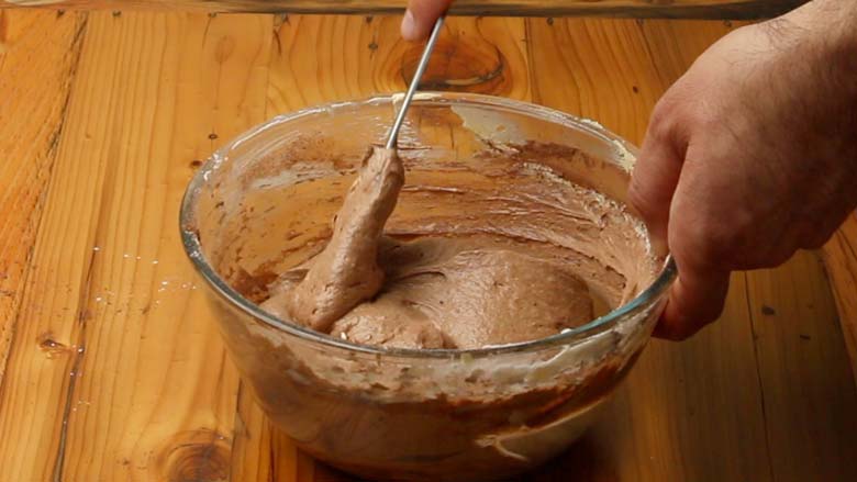 how to make chocolate for cake at home