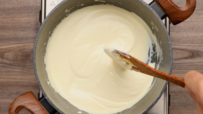 how to make a cheese sauce without flower