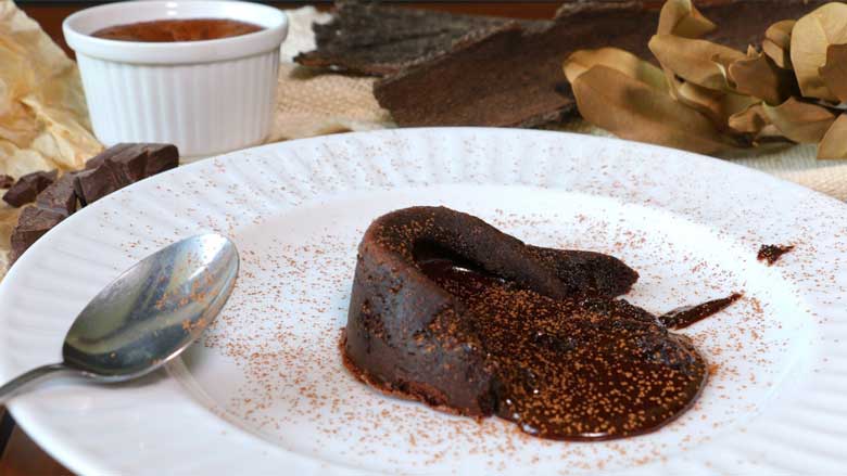 Chocolate Cake with Melting Heart | La Cuisine de Géraldine